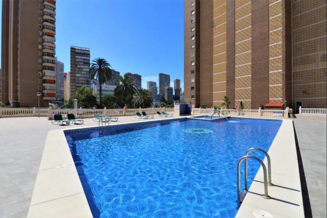 Precioso apartamento a estrenar en primera línea de playa Benidorm Exterior foto