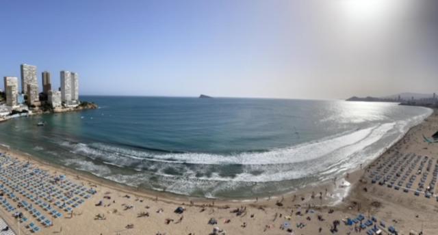 Precioso apartamento a estrenar en primera línea de playa Benidorm Exterior foto