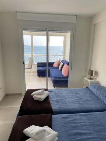 Precioso apartamento a estrenar en primera línea de playa Benidorm Exterior foto