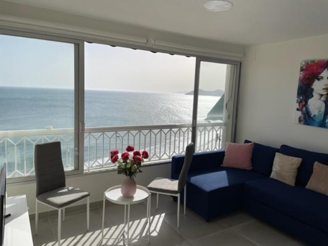 Precioso apartamento a estrenar en primera línea de playa Benidorm Exterior foto